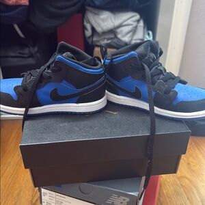 Nike Air Jordan 1 Mid high top 10C used